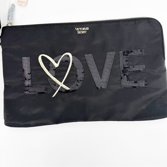 NWT  Victoria's Secret Bling Sequin LOVE Clutch Zip Pouch Wristlet Set - Picture 2 of 8